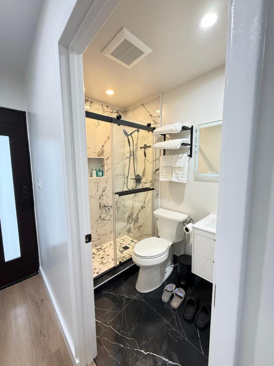 Modern Studio Stylish &Cozy Ieft Unit Лос-Анджелес Экстерьер фото
